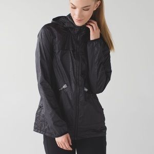 10 Lululemon Miss Misty Jacket II Snakeskin Embossed Wind Rain Jacket Packable